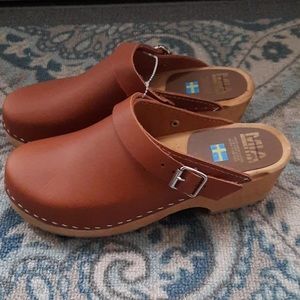 MIA Alma clog NWT size 11
